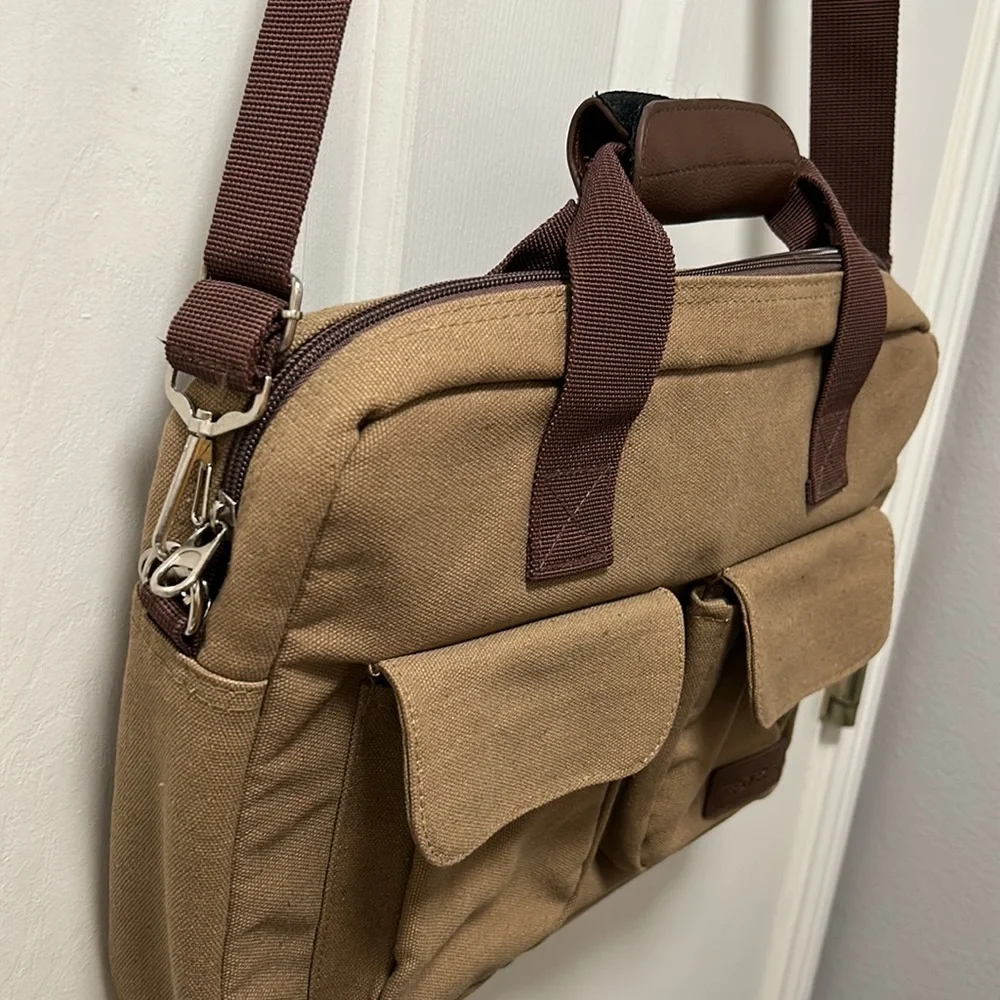 Bella Russo Unisex Canvas Computer/Book Bag